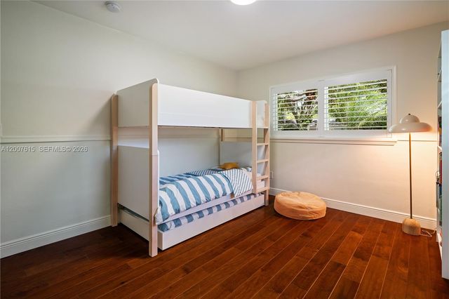 16032 SW 74th Pl, Palmetto Bay, FL 33157