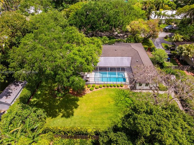 16032 SW 74th Pl, Palmetto Bay, FL 33157