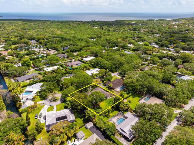 16032 SW 74th Pl, Palmetto Bay, FL 33157