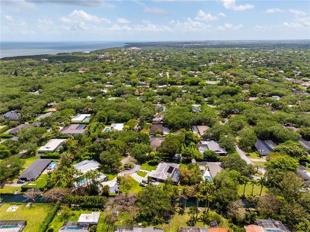 16032 SW 74th Pl, Palmetto Bay, FL 33157