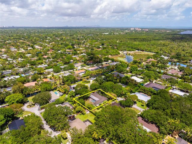 16032 SW 74th Pl, Palmetto Bay, FL 33157