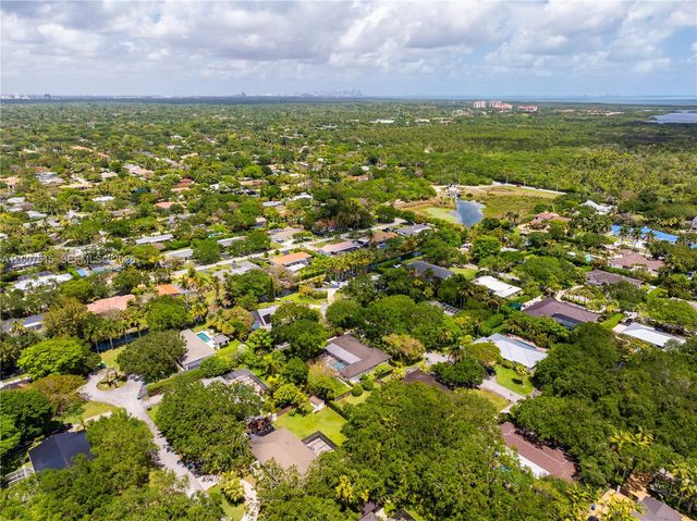 16032 SW 74th Pl, Palmetto Bay, FL 33157