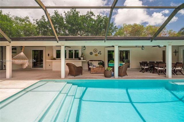 16032 SW 74th Pl, Palmetto Bay, FL 33157