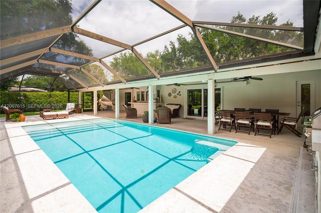 16032 SW 74th Pl, Palmetto Bay, FL 33157