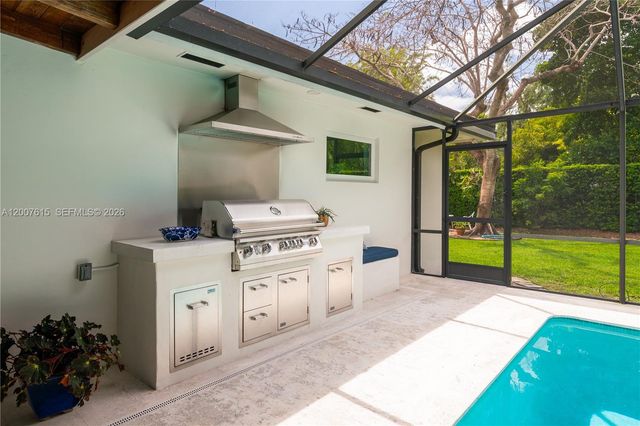 16032 SW 74th Pl, Palmetto Bay, FL 33157