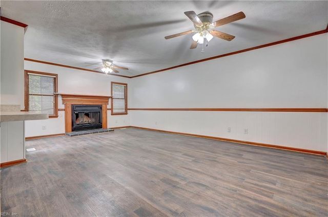 50 W Wainwright DR, Poquoson, VA 23662