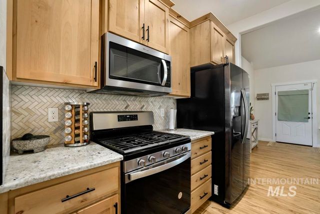 719 E Avenue J, Jerome, ID 83338