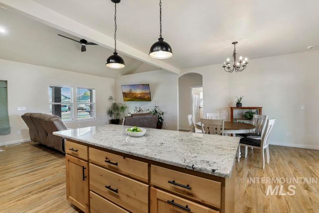 719 E Avenue J, Jerome, ID 83338