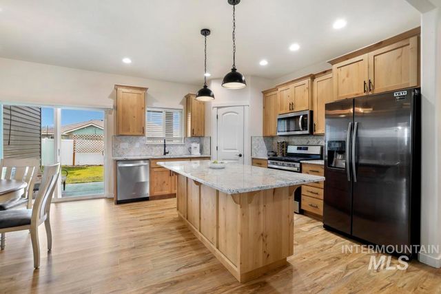 719 E Avenue J, Jerome, ID 83338