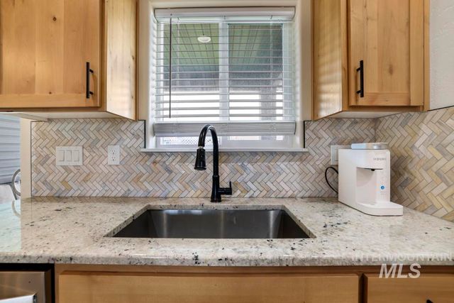 719 E Avenue J, Jerome, ID 83338