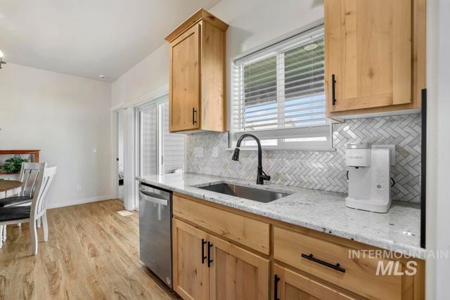 719 E Avenue J, Jerome, ID 83338