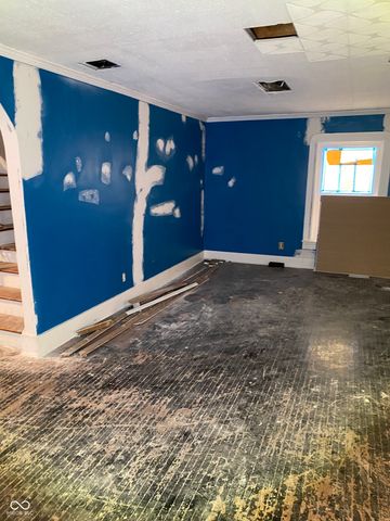 207 E Broadway Street, Alexandria, IN 46001