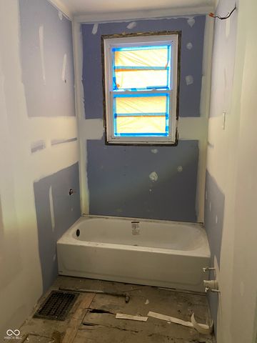 207 E Broadway Street, Alexandria, IN 46001