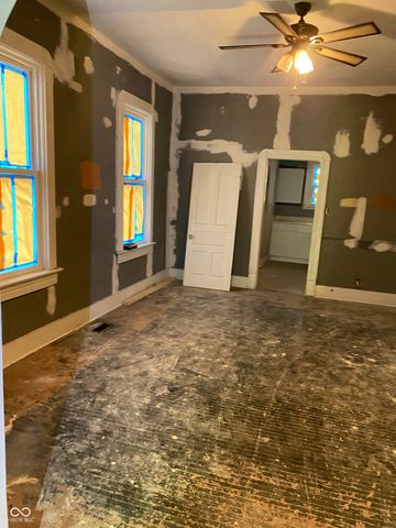 207 E Broadway Street, Alexandria, IN 46001