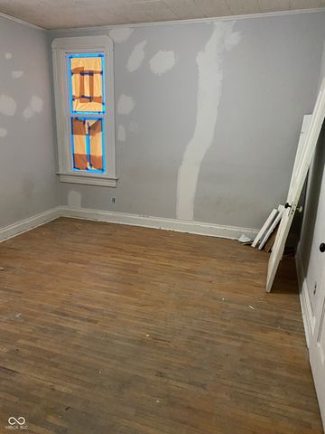 207 E Broadway Street, Alexandria, IN 46001