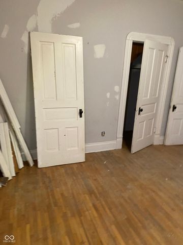 207 E Broadway Street, Alexandria, IN 46001