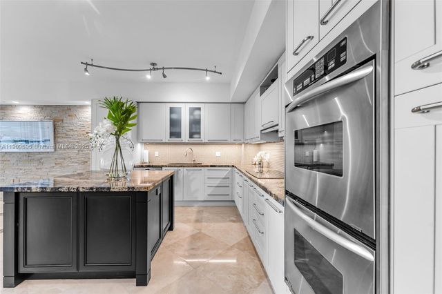 333 Las Olas Way 2505, Fort Lauderdale, FL 33301