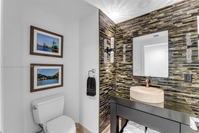 333 Las Olas Way 2505, Fort Lauderdale, FL 33301