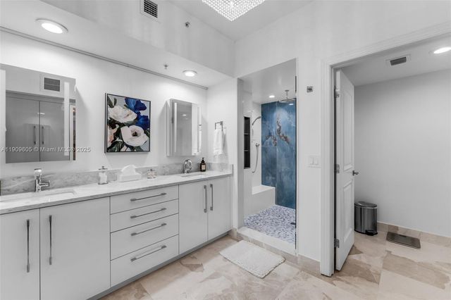 333 Las Olas Way 2505, Fort Lauderdale, FL 33301