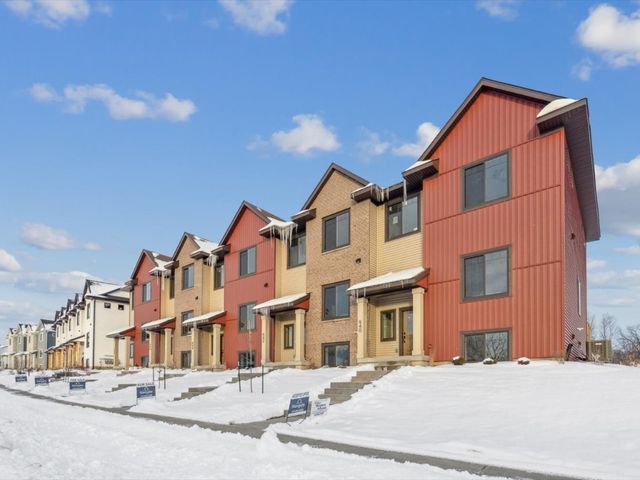 948 Dubs Drive, Iowa City, IA 52246