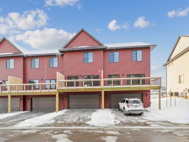 948 Dubs Drive, Iowa City, IA 52246