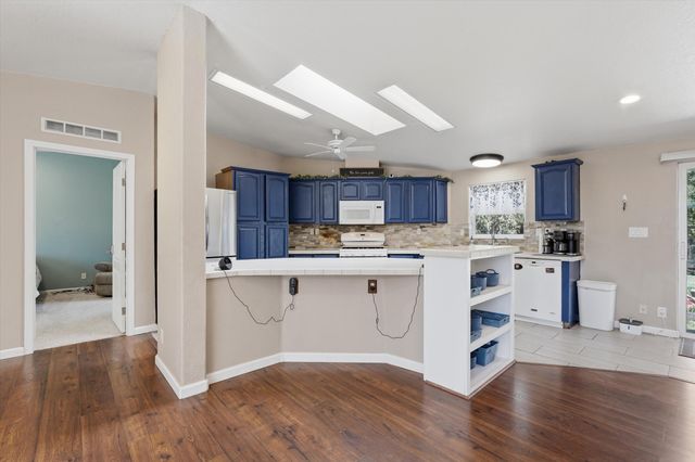 14 Easy Street, Tijeras, NM 87059