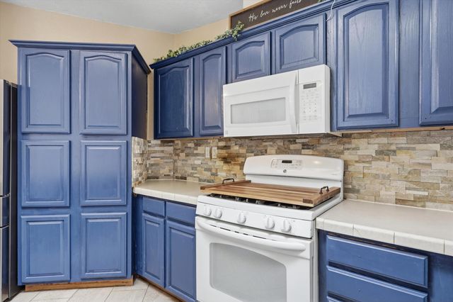 14 Easy Street, Tijeras, NM 87059