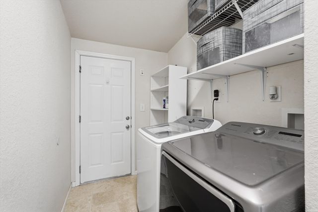 14 Easy Street, Tijeras, NM 87059