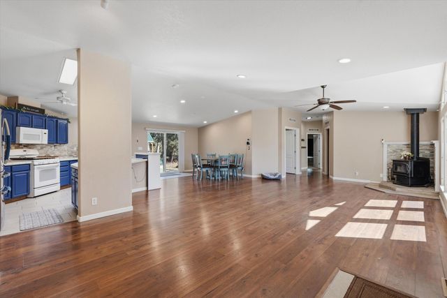 14 Easy Street, Tijeras, NM 87059