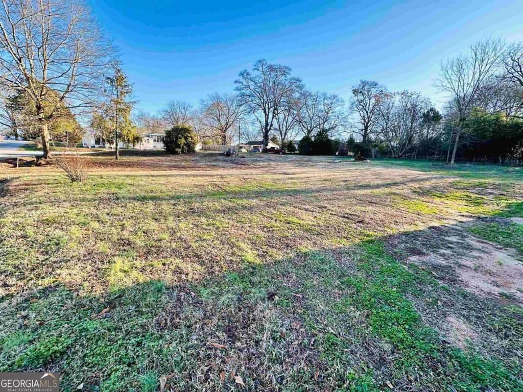 857 College Street, Royston, GA 30662