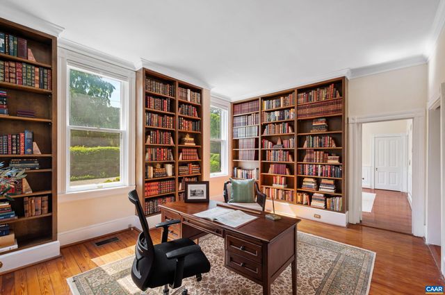 900 RUGBY RD, Charlottesville, VA 22903