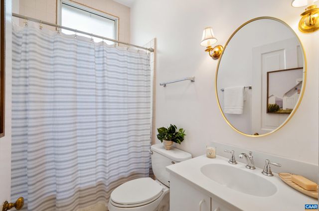 900 RUGBY RD, Charlottesville, VA 22903
