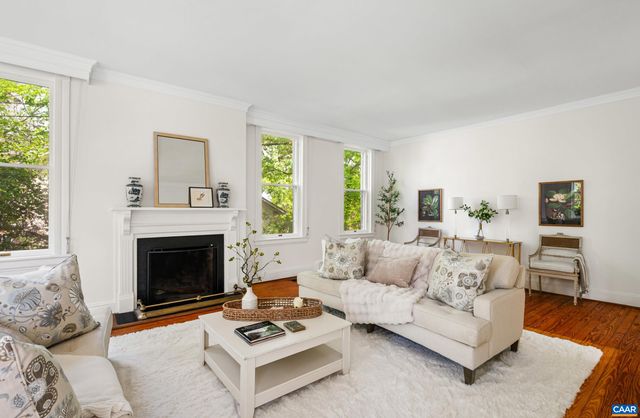 900 RUGBY RD, Charlottesville, VA 22903