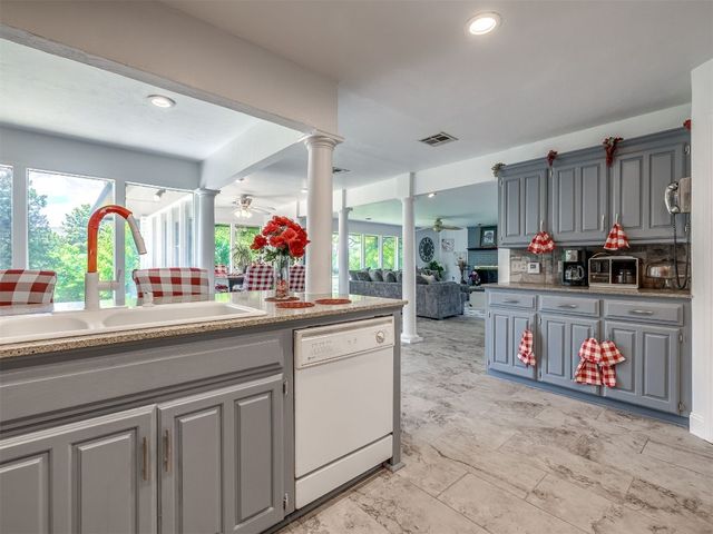 2320 W Sorghum Mill Road, Edmond, OK 73025