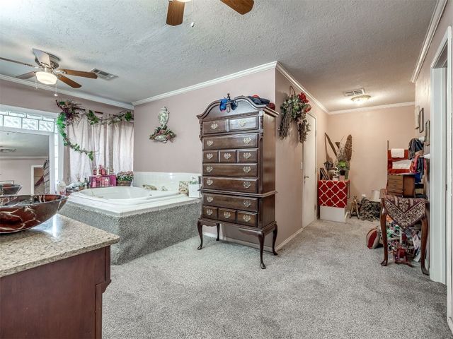 2320 W Sorghum Mill Road, Edmond, OK 73025