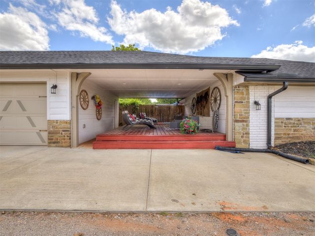 2320 W Sorghum Mill Road, Edmond, OK 73025