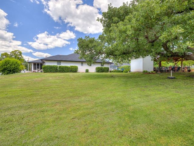 2320 W Sorghum Mill Road, Edmond, OK 73025