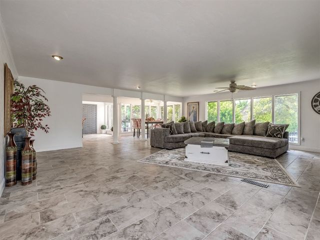 2320 W Sorghum Mill Road, Edmond, OK 73025