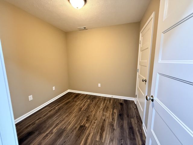 740 Kings Ln Multiple Units, Tullahoma, TN 37388