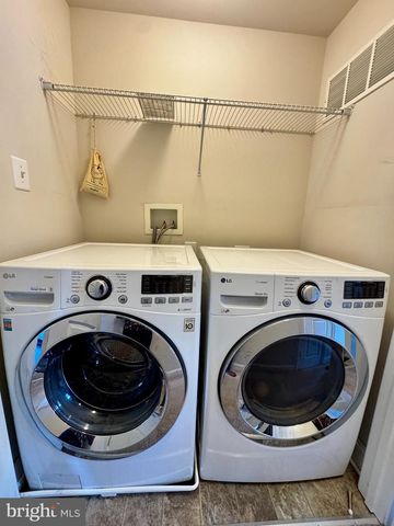 12116 GREY SQUIRREL ST, Clarksburg, MD 20871