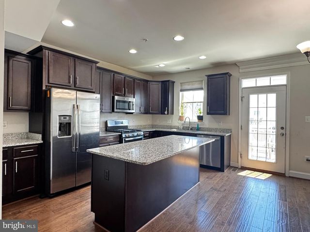 12116 GREY SQUIRREL ST, Clarksburg, MD 20871
