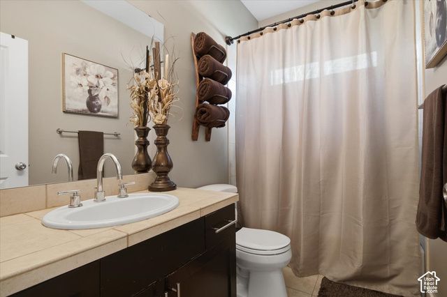 145 N VISTA DR, Kaysville, UT 84037