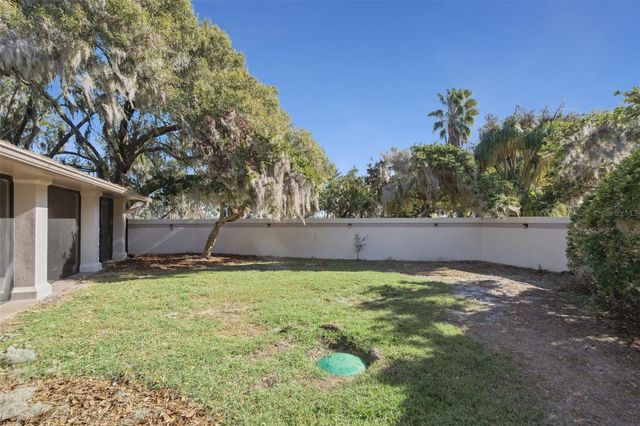 16951 DEER ISLAND ROAD, Tavares, FL 32778