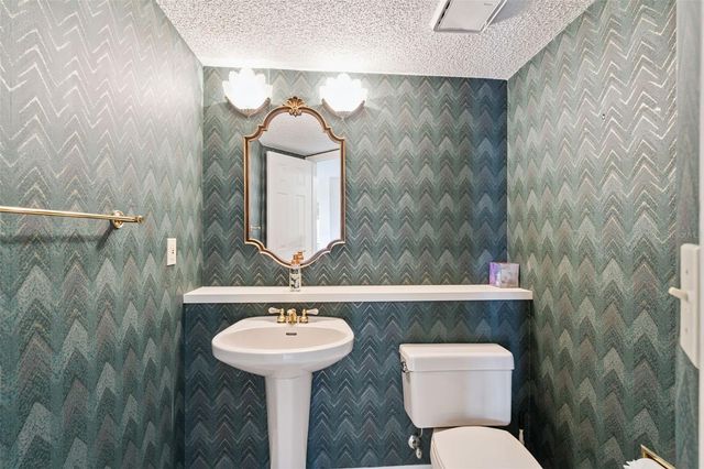 16951 DEER ISLAND ROAD, Tavares, FL 32778