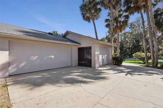 16951 DEER ISLAND ROAD, Tavares, FL 32778