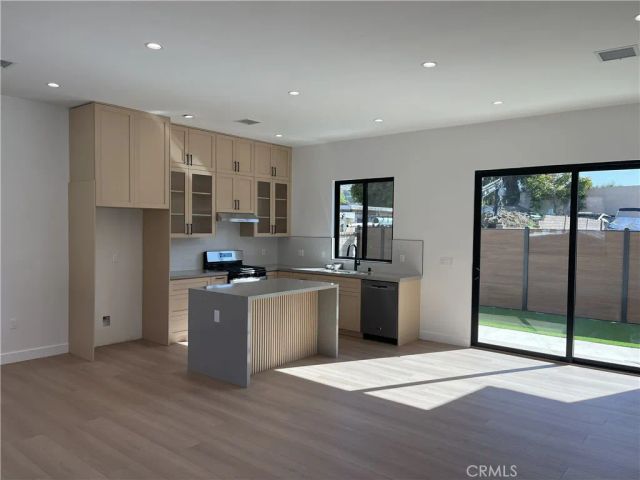 9626 Stonehurst Avenue, Sun Valley, CA 91352