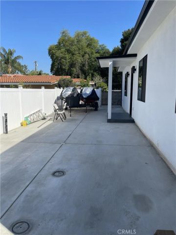 9626 Stonehurst Avenue, Sun Valley, CA 91352