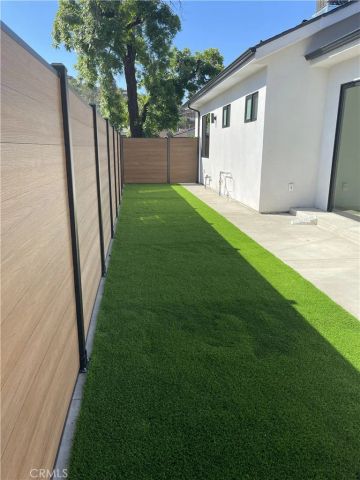 9626 Stonehurst Avenue, Sun Valley, CA 91352