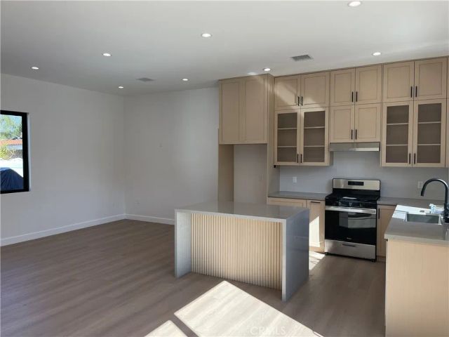 9626 Stonehurst Avenue, Sun Valley, CA 91352