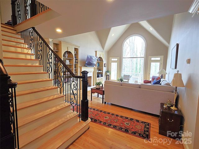 720 9th Avenue NW, Hickory, NC 28601